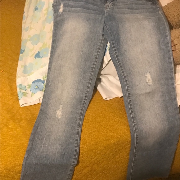 Refuge size 9 jeans - Picture 2 of 4